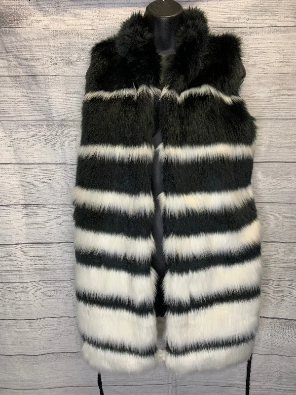 Vest Faux Fur & Sherpa By Clothes Mentor In Striped Pattern, Size: M